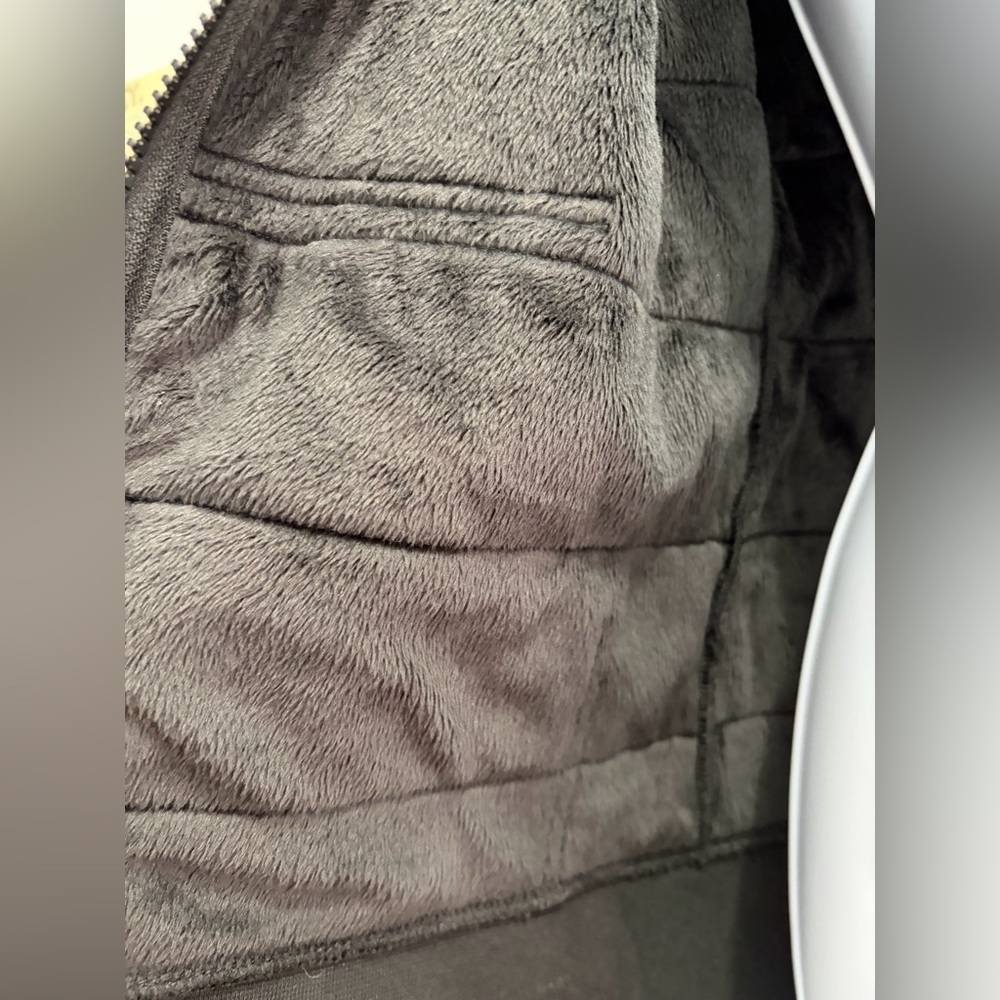 The North Face Women's Black Fleece Jacket - Picture 5 of 5